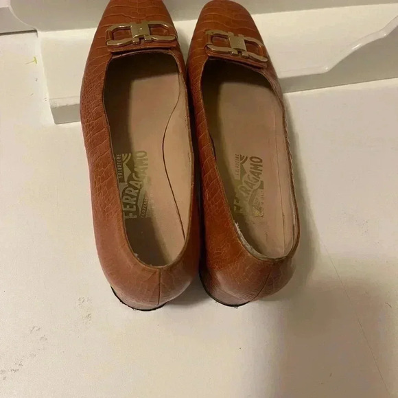 Salvatore Ferragamo Authentic Loafers WOMEN shoes, chic and comfy - Picture 11 of 16